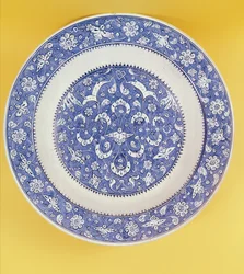 Isnik earthenware dish, early 16th century